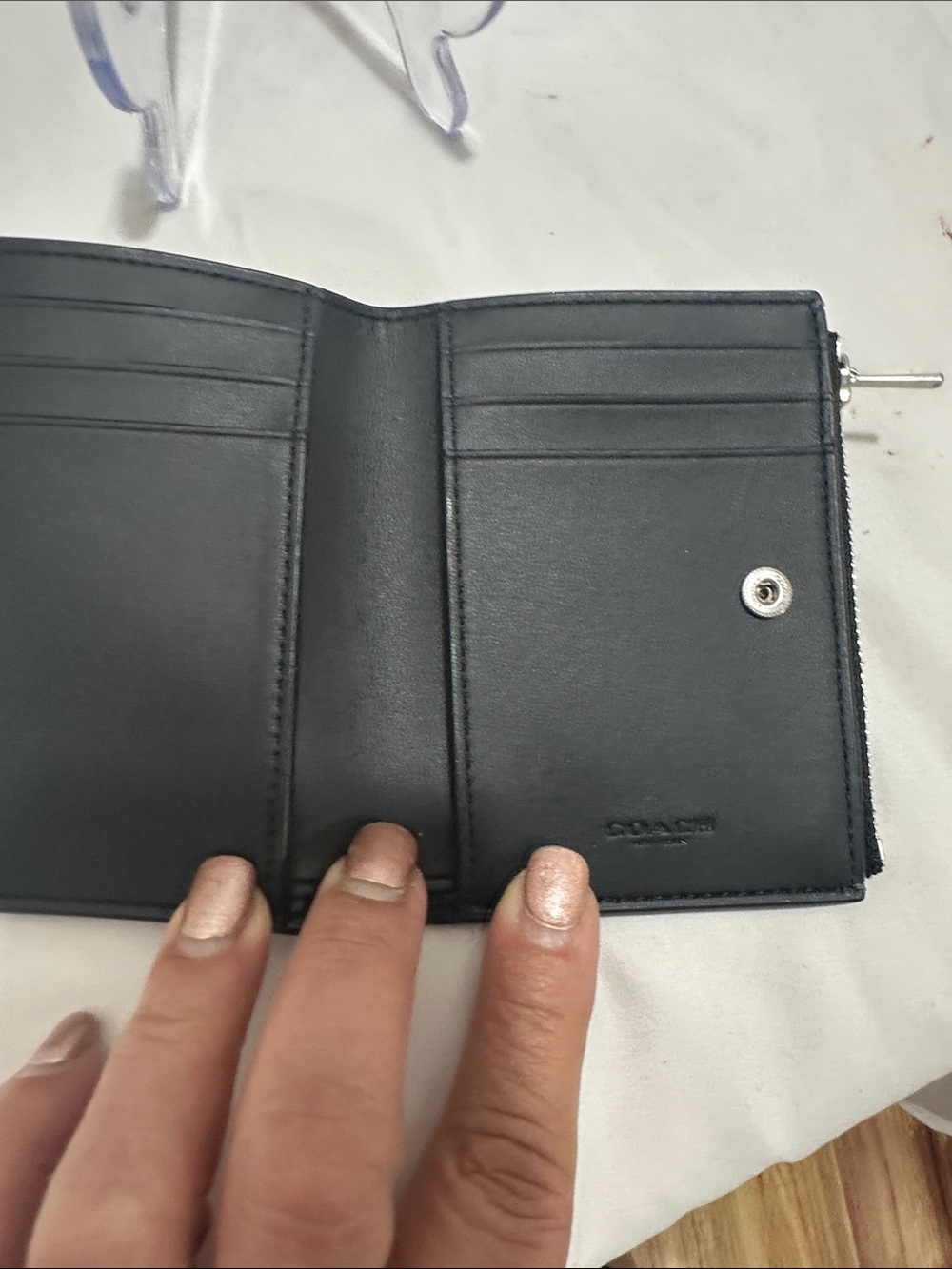Coach Black Pebbled Leather Compact Wallet with Silver Logo NWOT - Picture 4 of 5